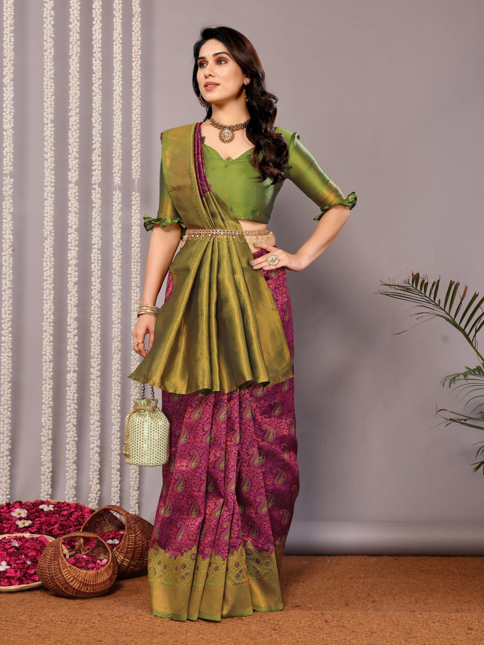 Most Ravishing Banasari Silk Saree With Blouse