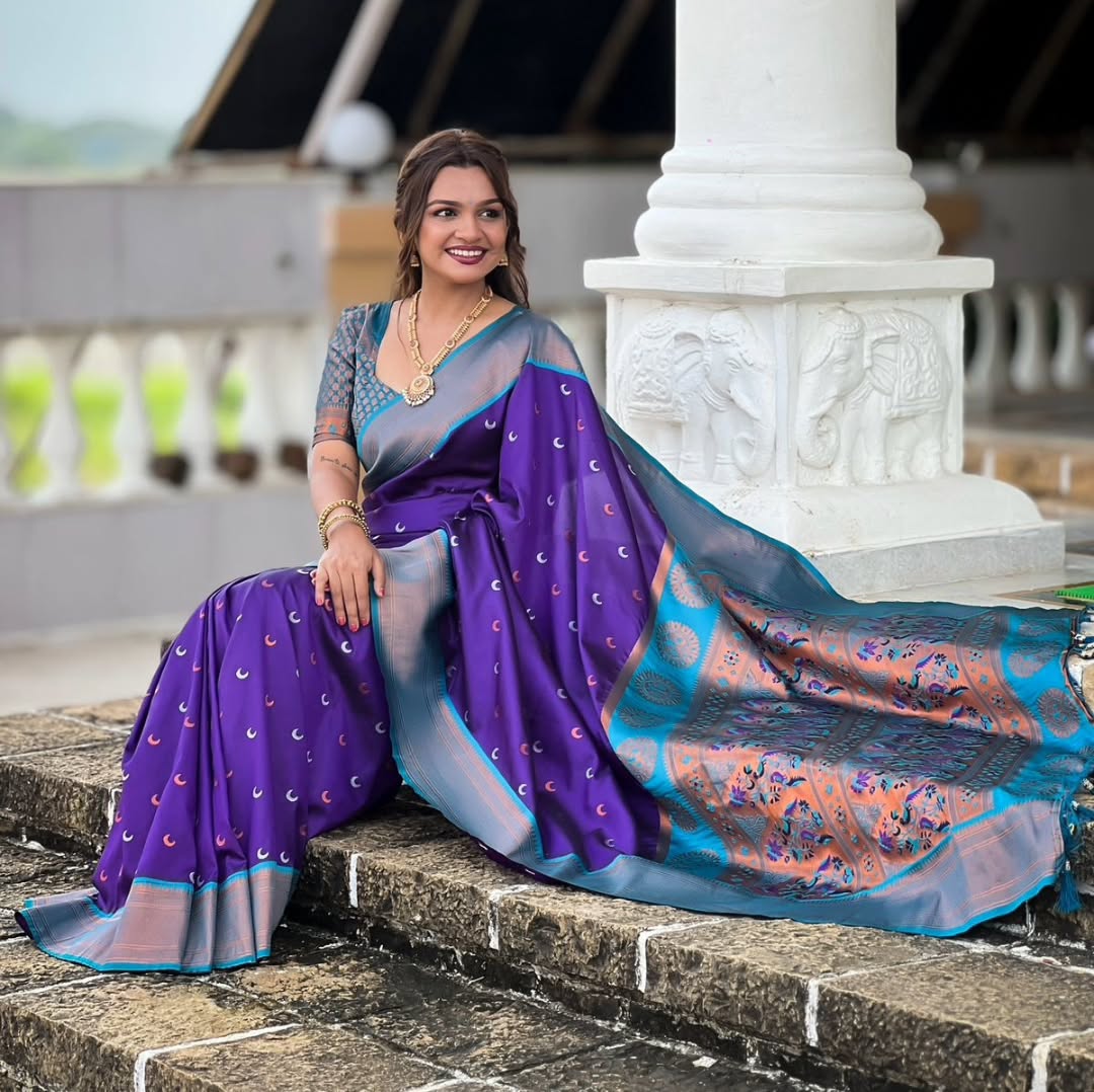 Most Graceful Banasari Silk Saree With Blouse