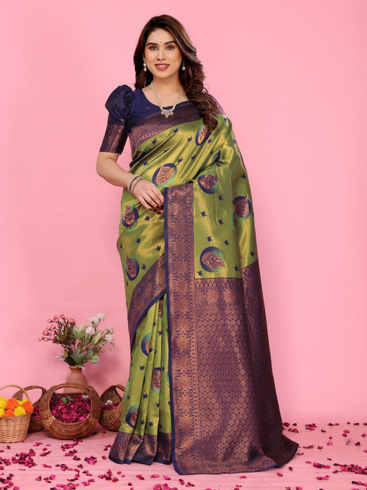 Most Pleasing Banasari Silk Saree With Blouse