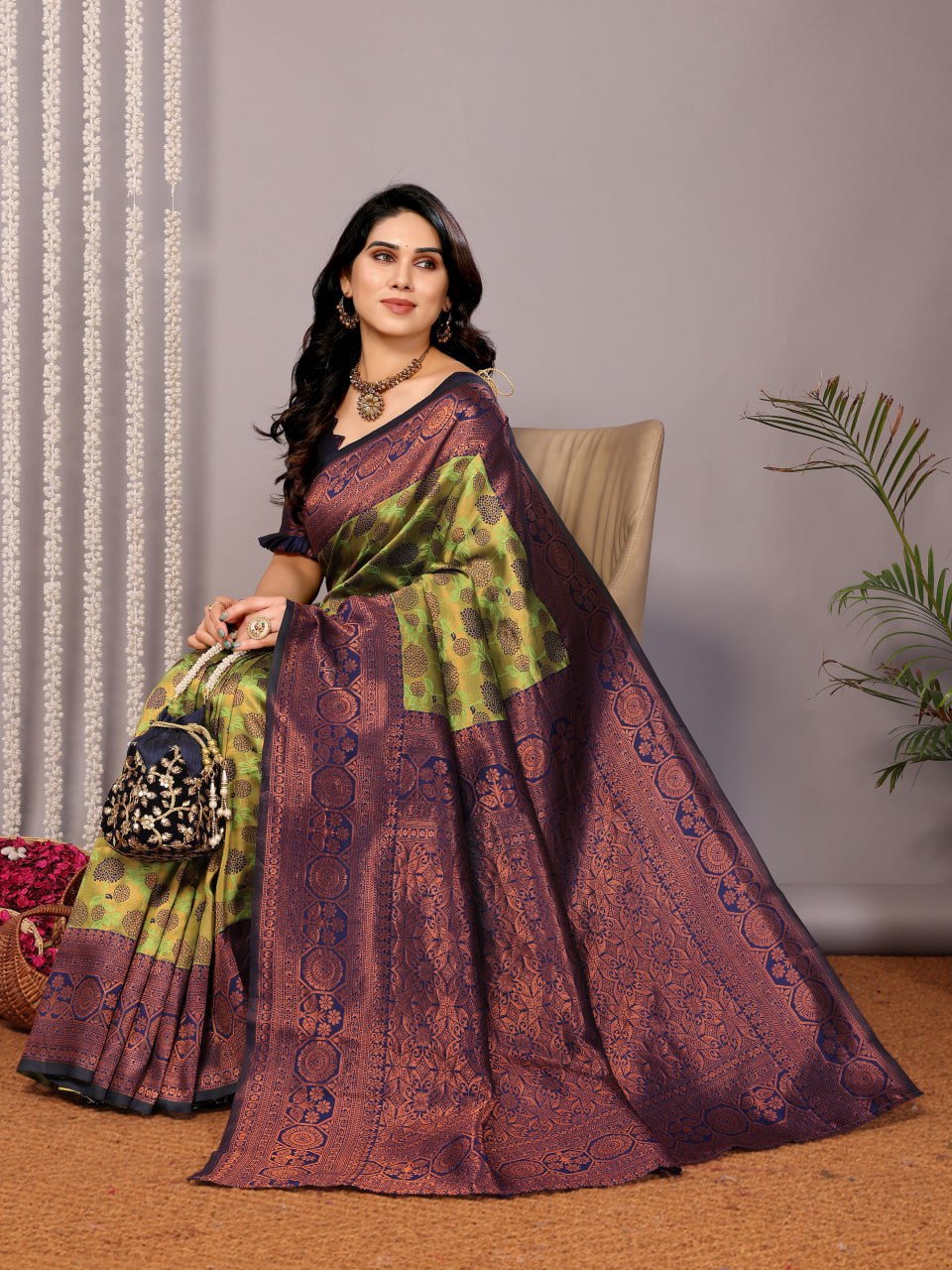 Most Prepossessing Banasari Silk Saree With Blouse