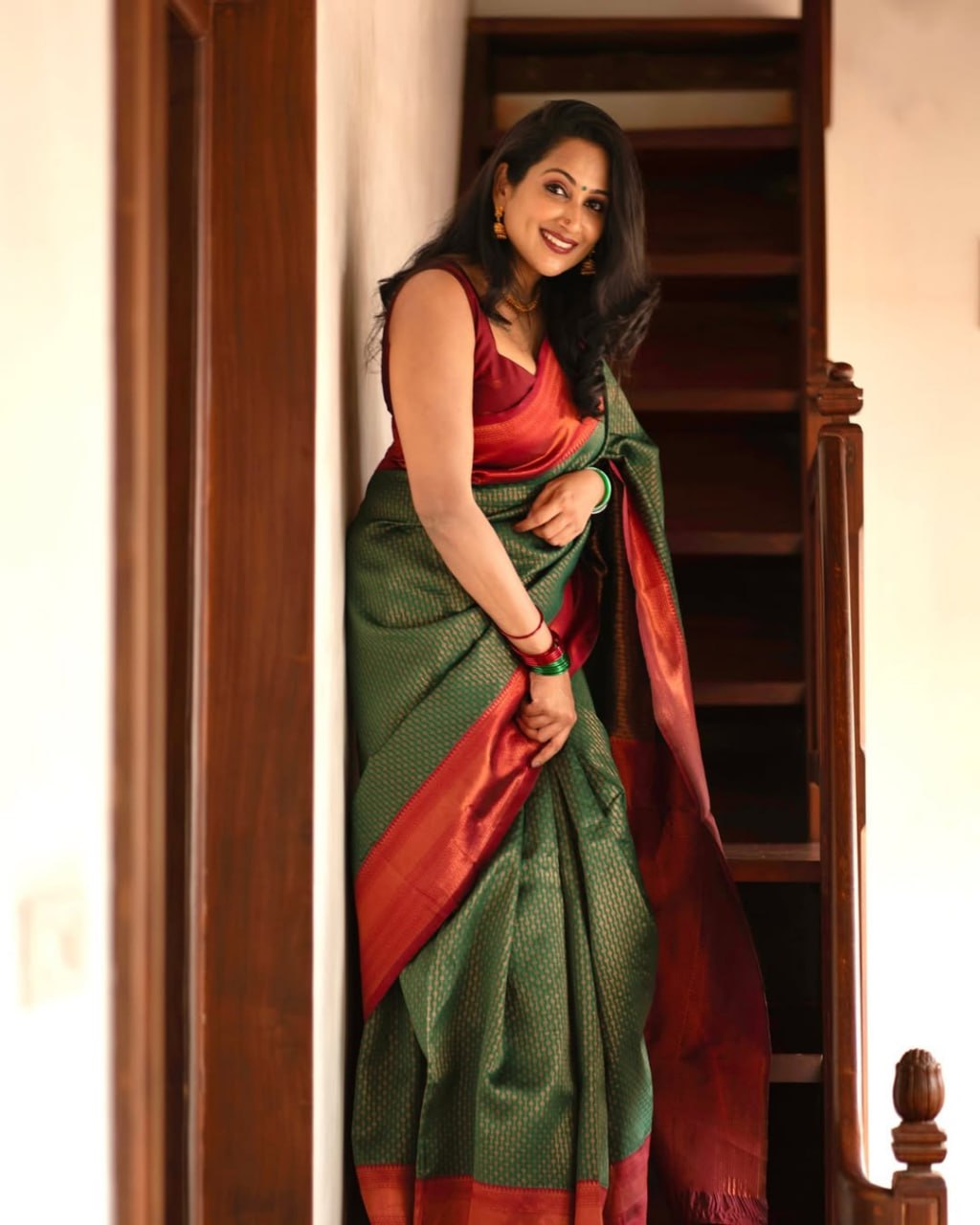 Most Aesthetic Banasari Silk Saree With Blouse