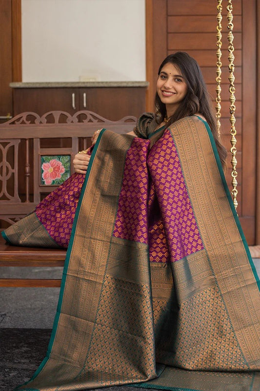 Most Lovely Banarasi Silk Saree With Zari Weaving