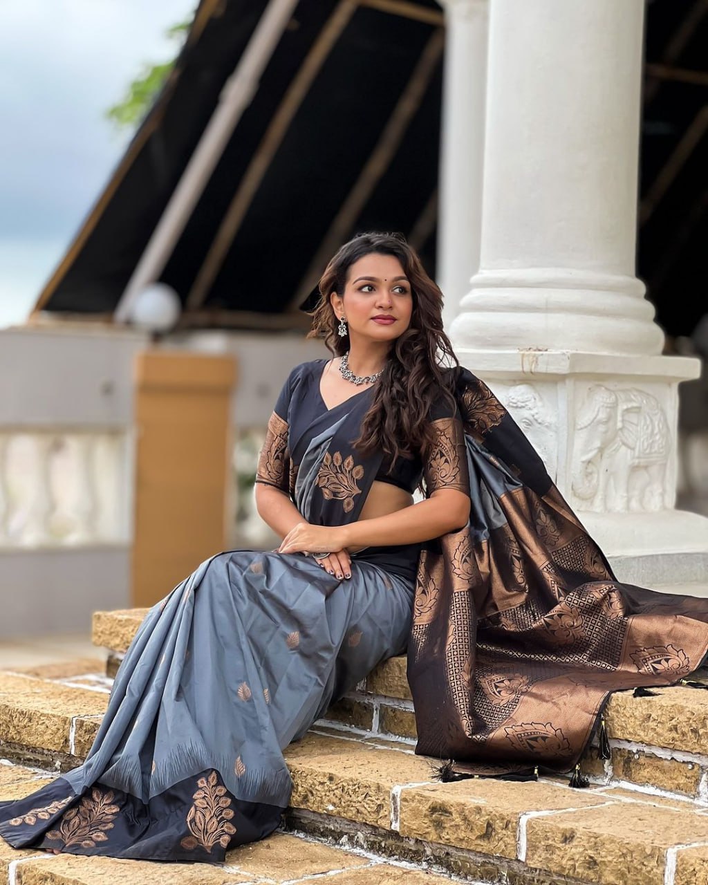 Most Good-Looking Banarasi Silk Saree With Zari Weaving