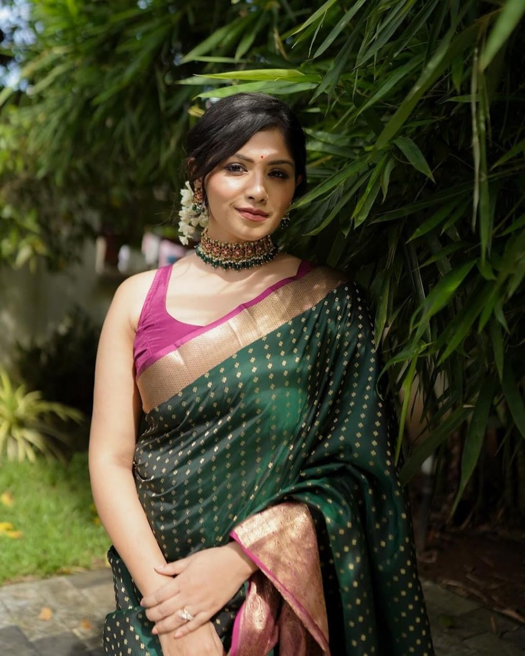 Most Gorgeous Banarasi Silk Saree With Rich Pallu