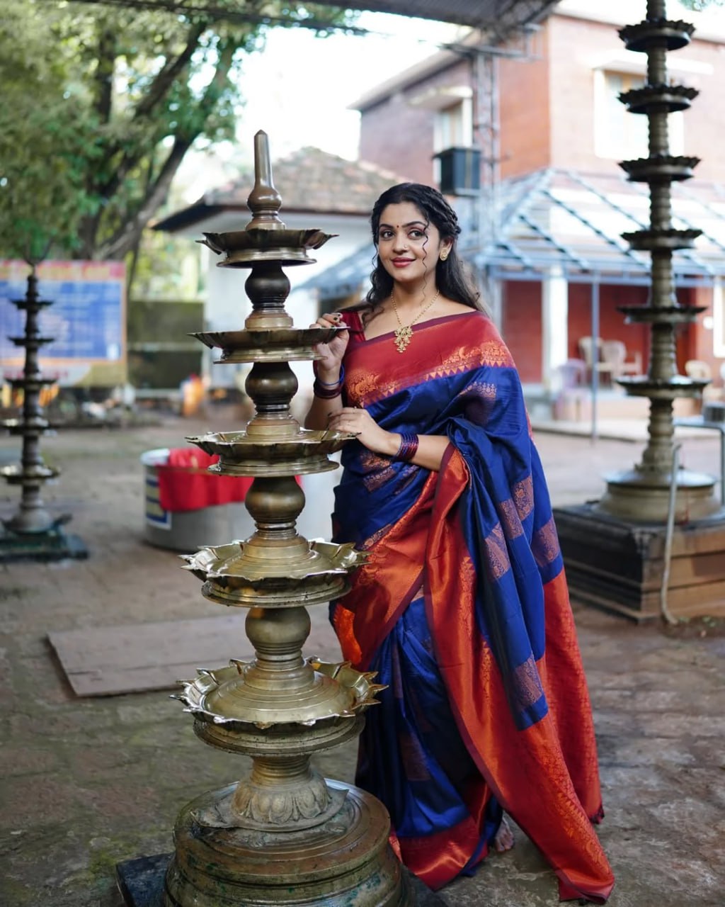Most Pretty Banasari Silk Saree With Blouse