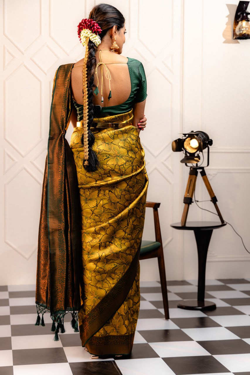 Most Pleasing Banasari Silk Saree With Blouse