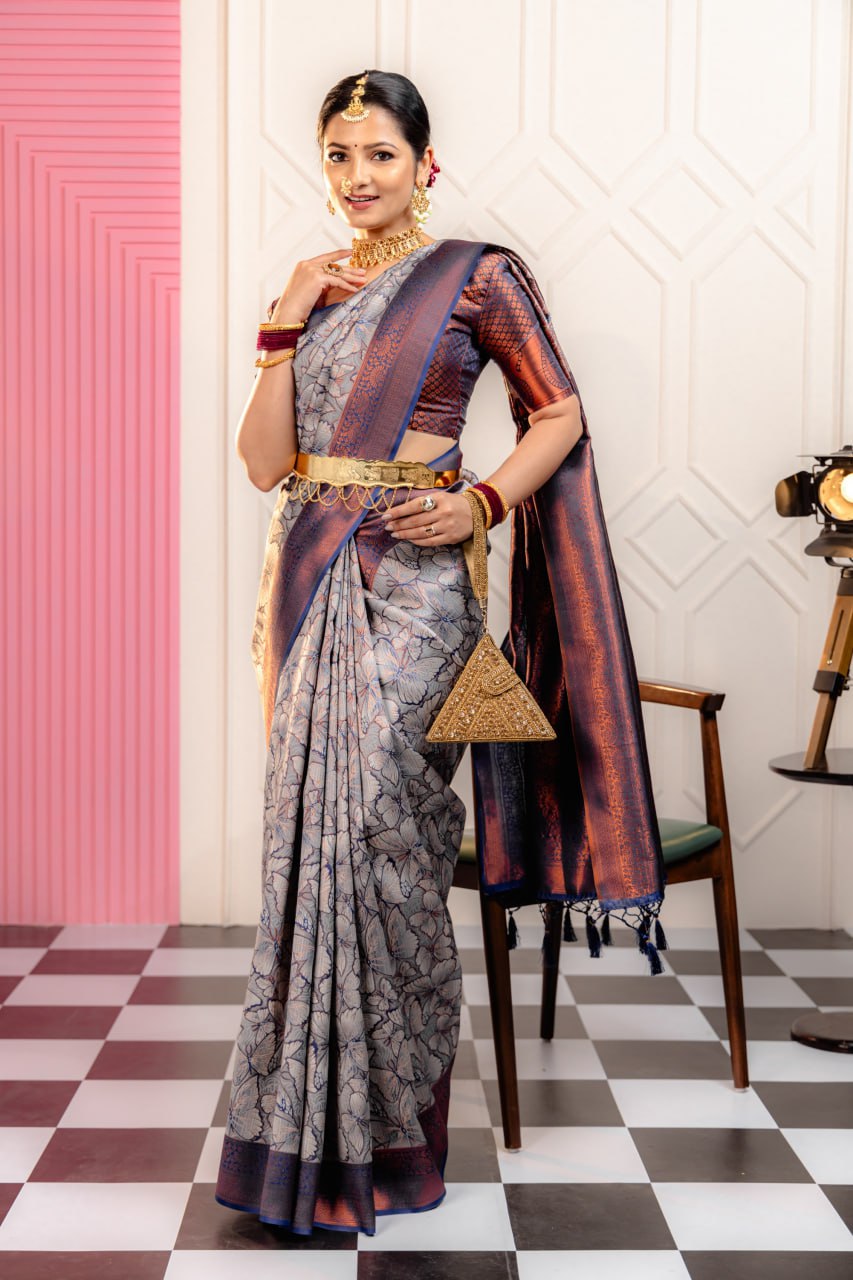 Most Pleasing Banasari Silk Saree With Blouse