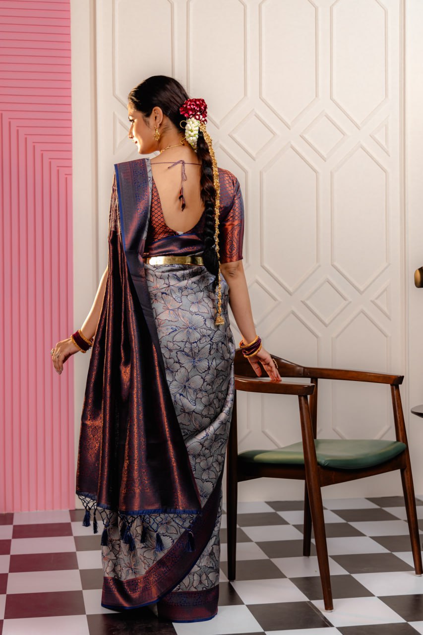 Most Pleasing Banasari Silk Saree With Blouse