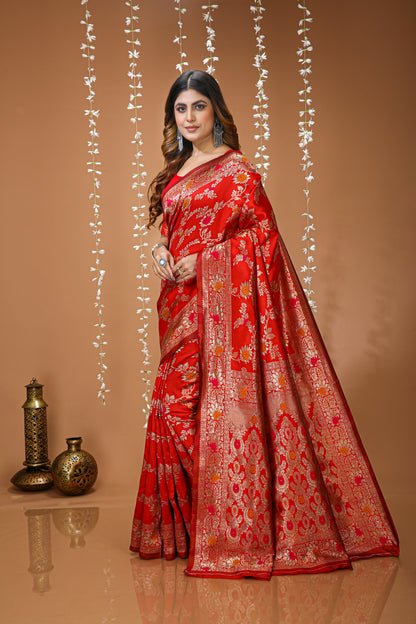 Graceful Zari Weaving Soft Silk Saree With stunning  Blouse Piece