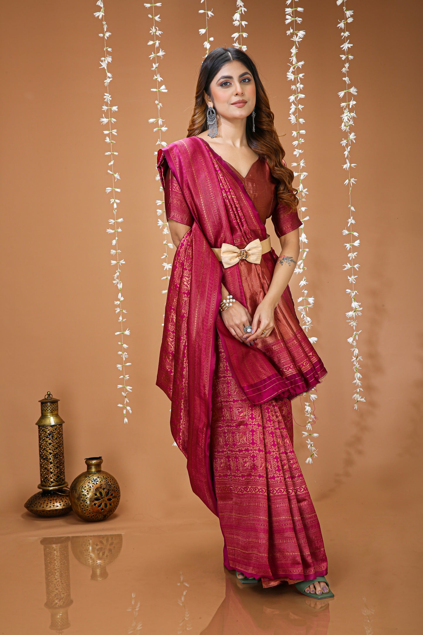 Stunning Soft Silk Saree With appealing Blouse Piece