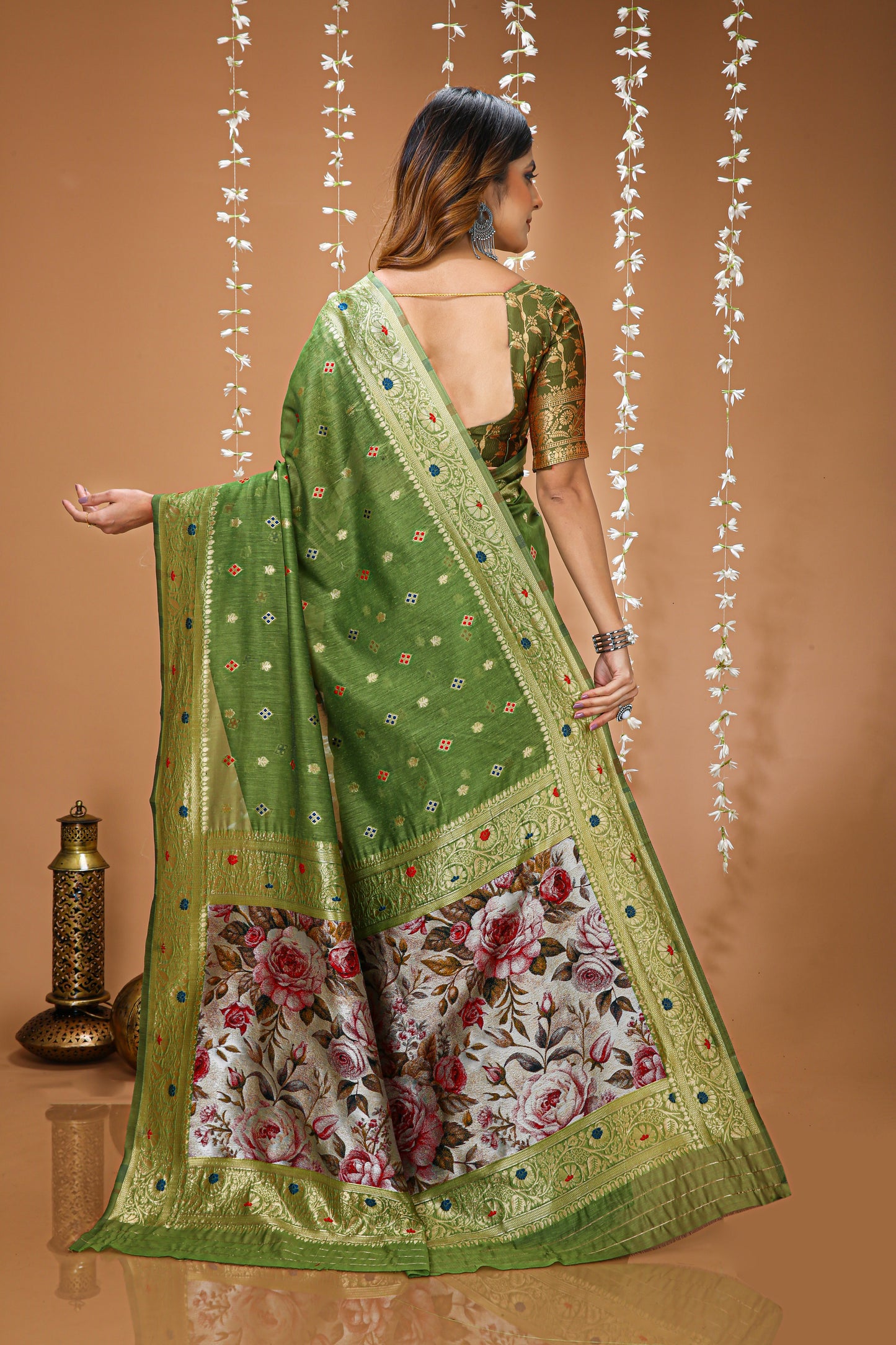 Glamorous Cotton Silk Saree With Rich Pallu