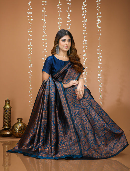 Very Good-looking soft Silk Saree With Zari Weaving