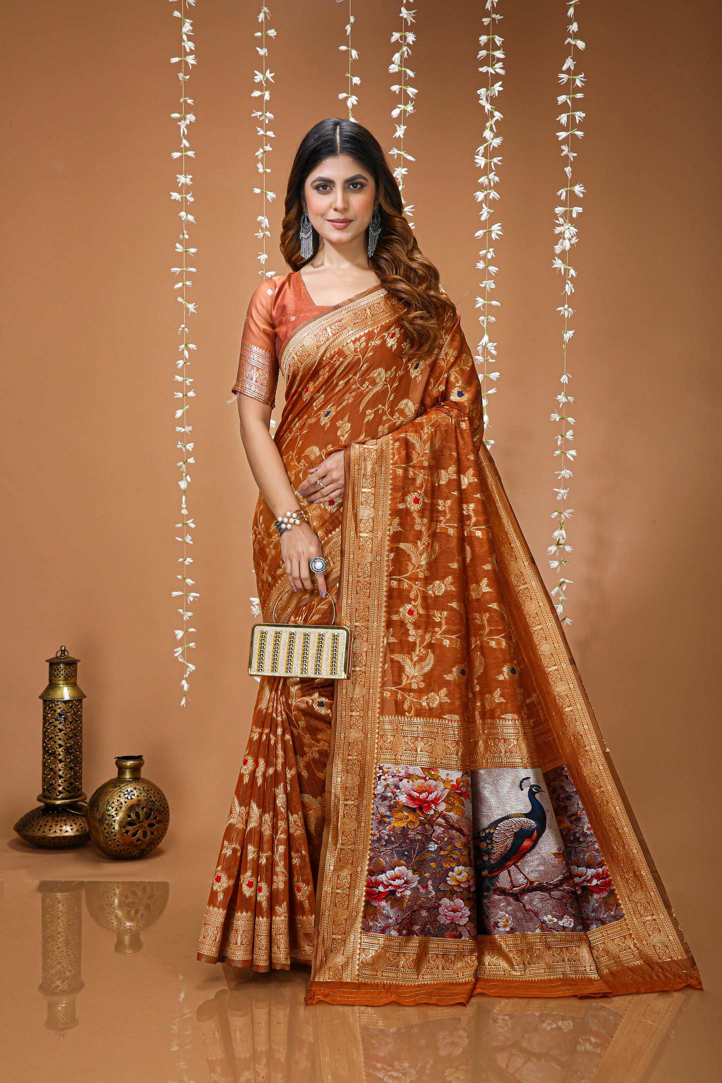 Glamorous Cotton Silk Saree With Rich Pallu