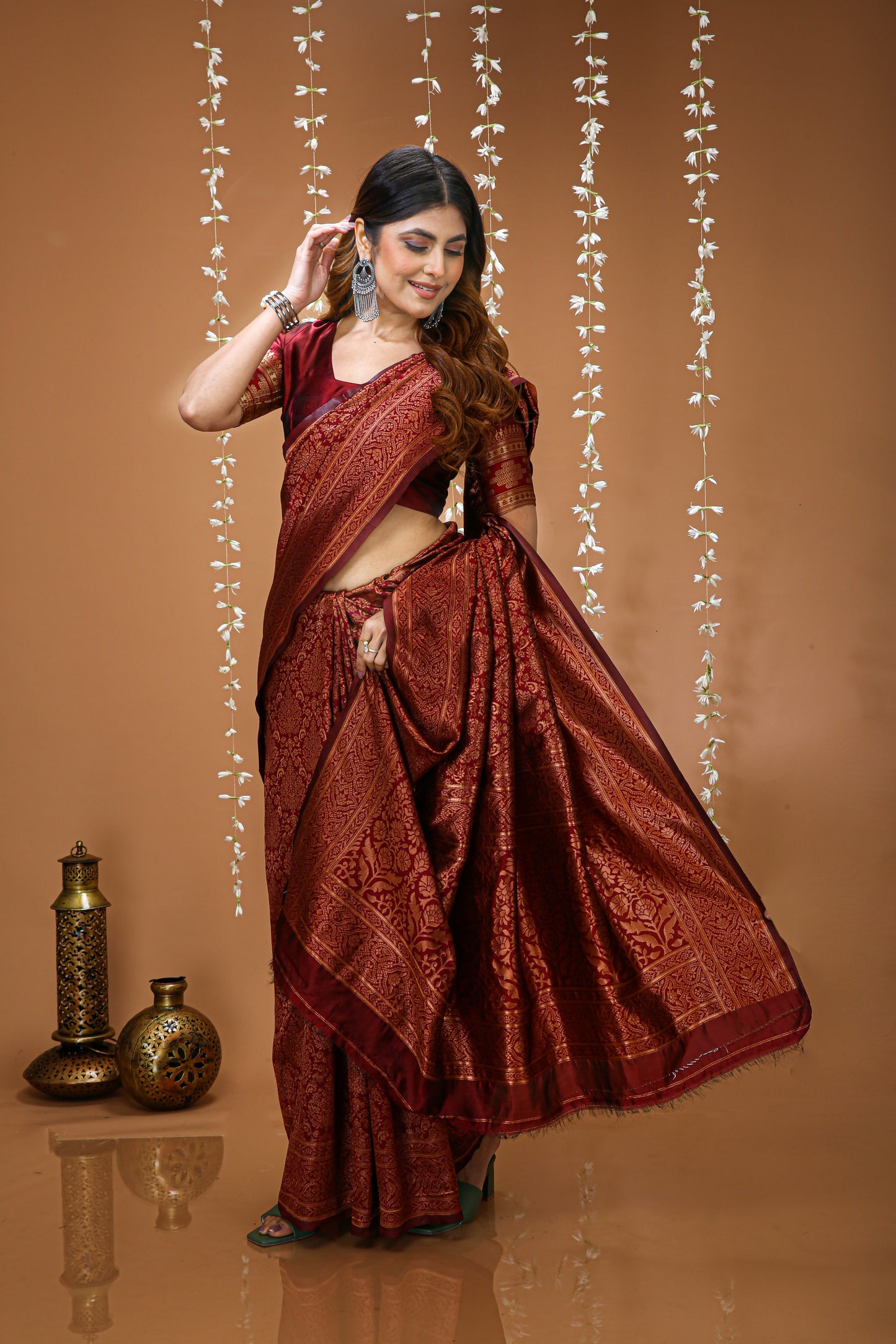 Very Good-looking soft Silk Saree With Zari Weaving