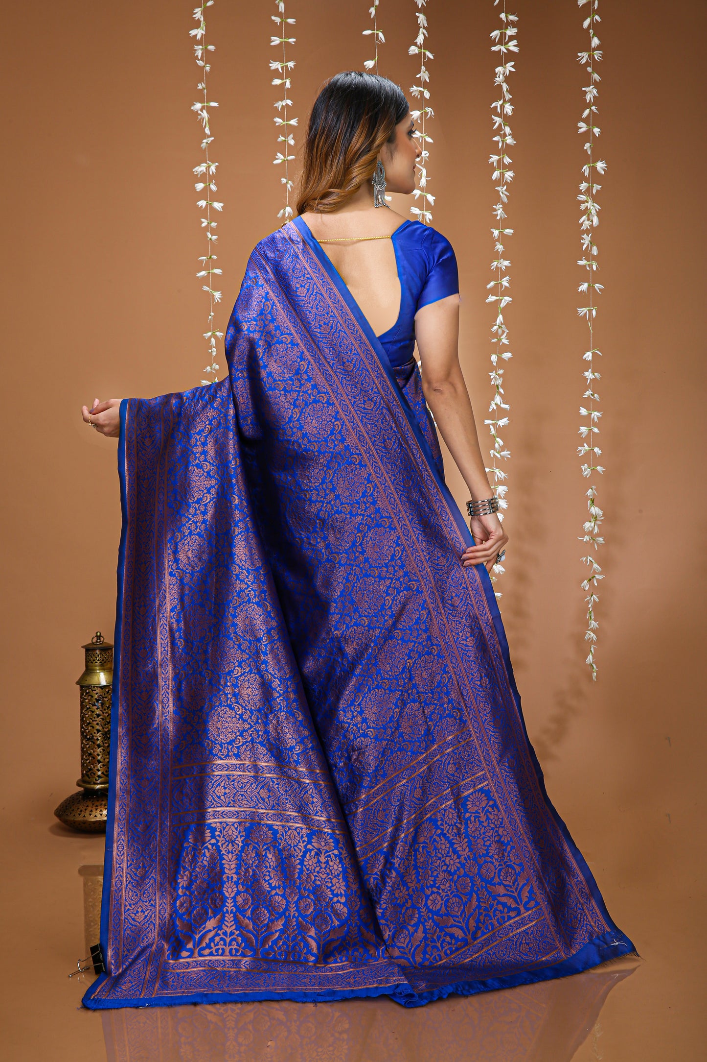 Very Good-looking soft Silk Saree With Zari Weaving