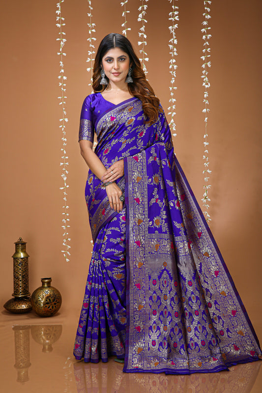 Graceful Zari Weaving Soft Silk Saree With stunning  Blouse Piece