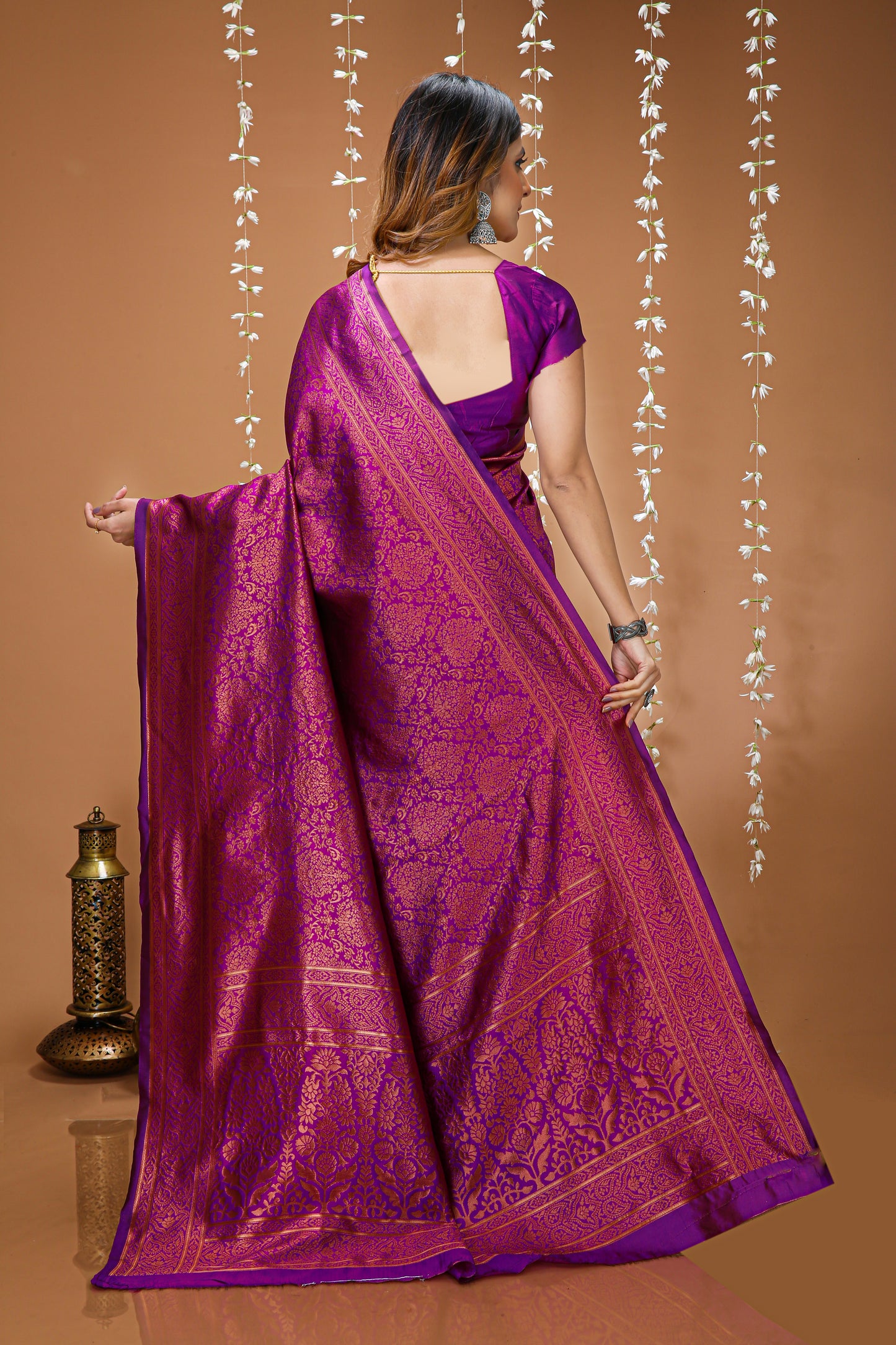 Very Good-looking soft Silk Saree With Zari Weaving