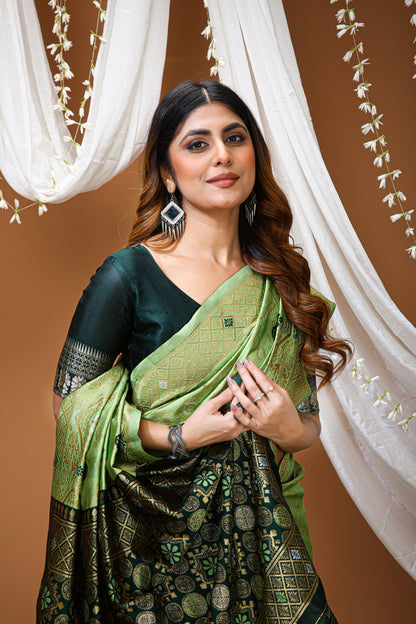 Very charming Soft Silk Saree With Zari Weaving