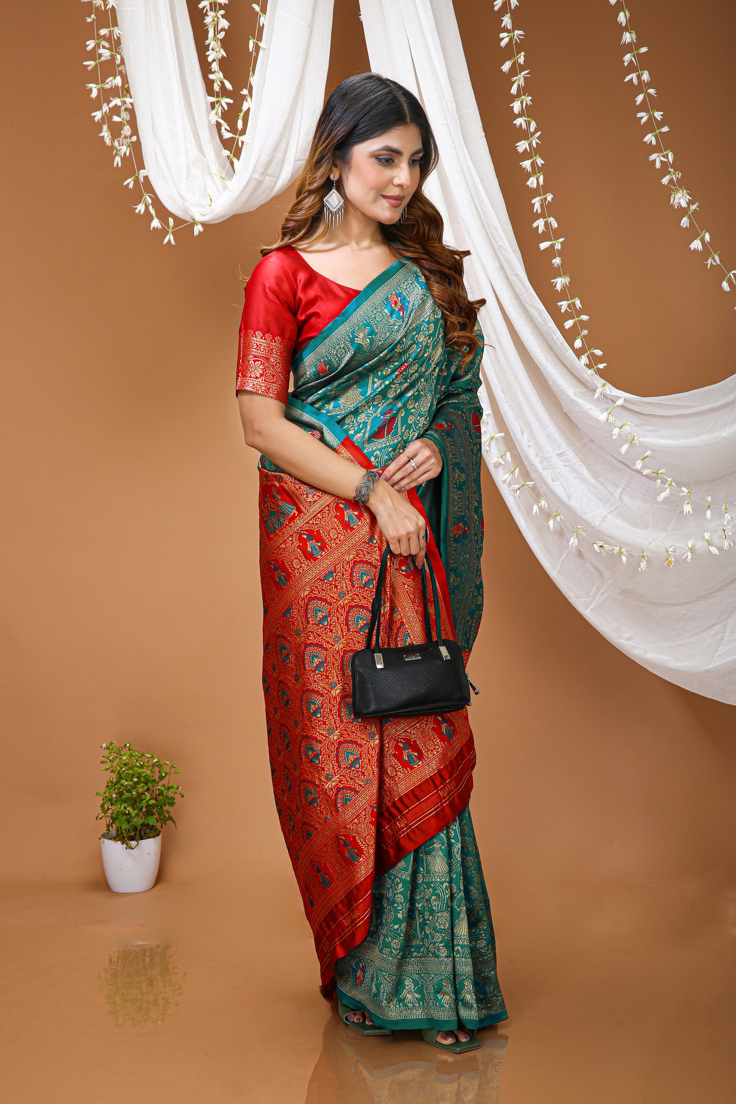 Very Pleasing Soft Silk Saree With Beautiful Blouse Peice