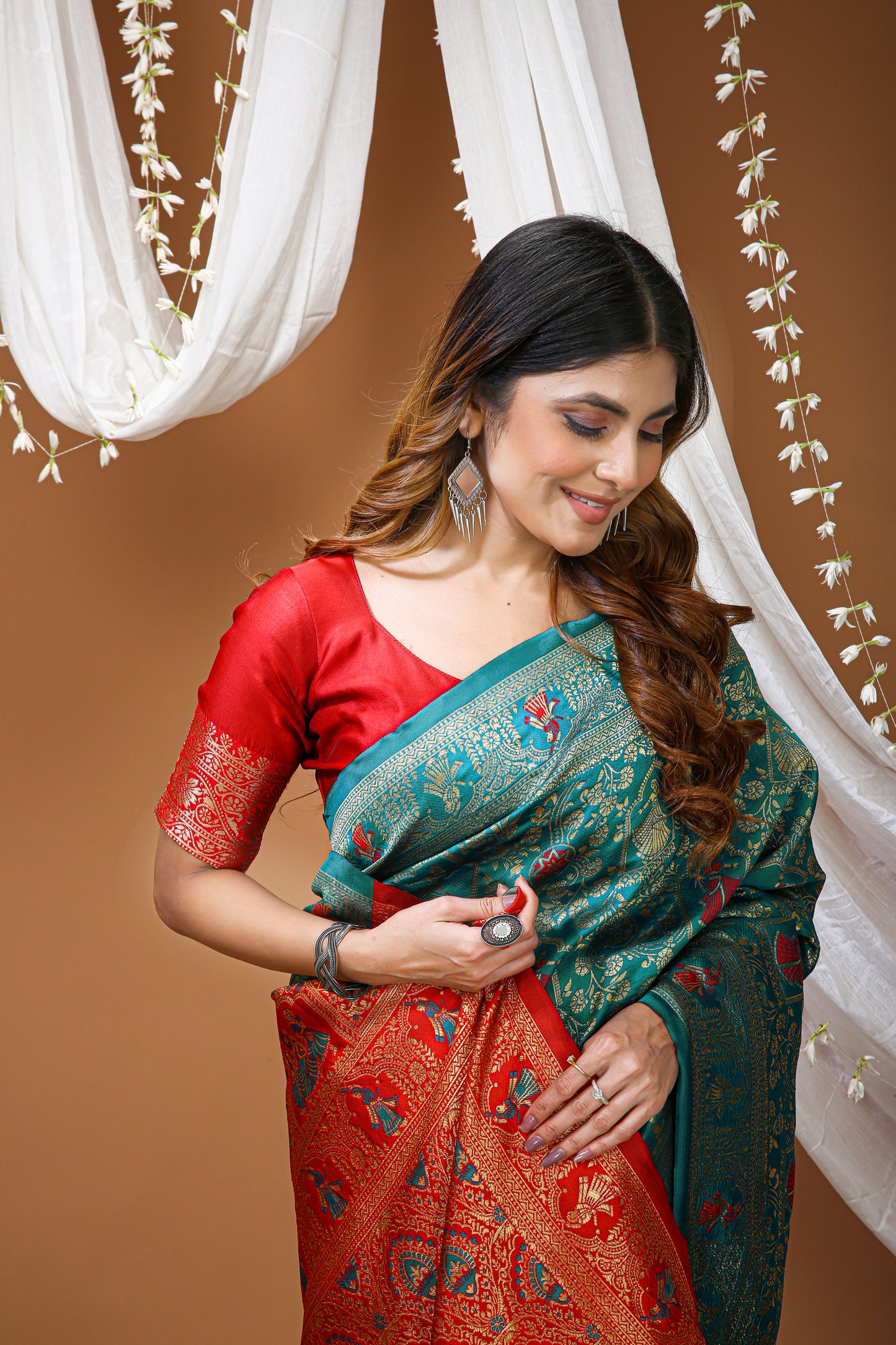 Very Pleasing Soft Silk Saree With Beautiful Blouse Peice