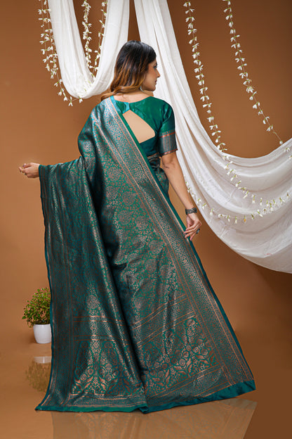 Very Good-looking soft Silk Saree With Zari Weaving