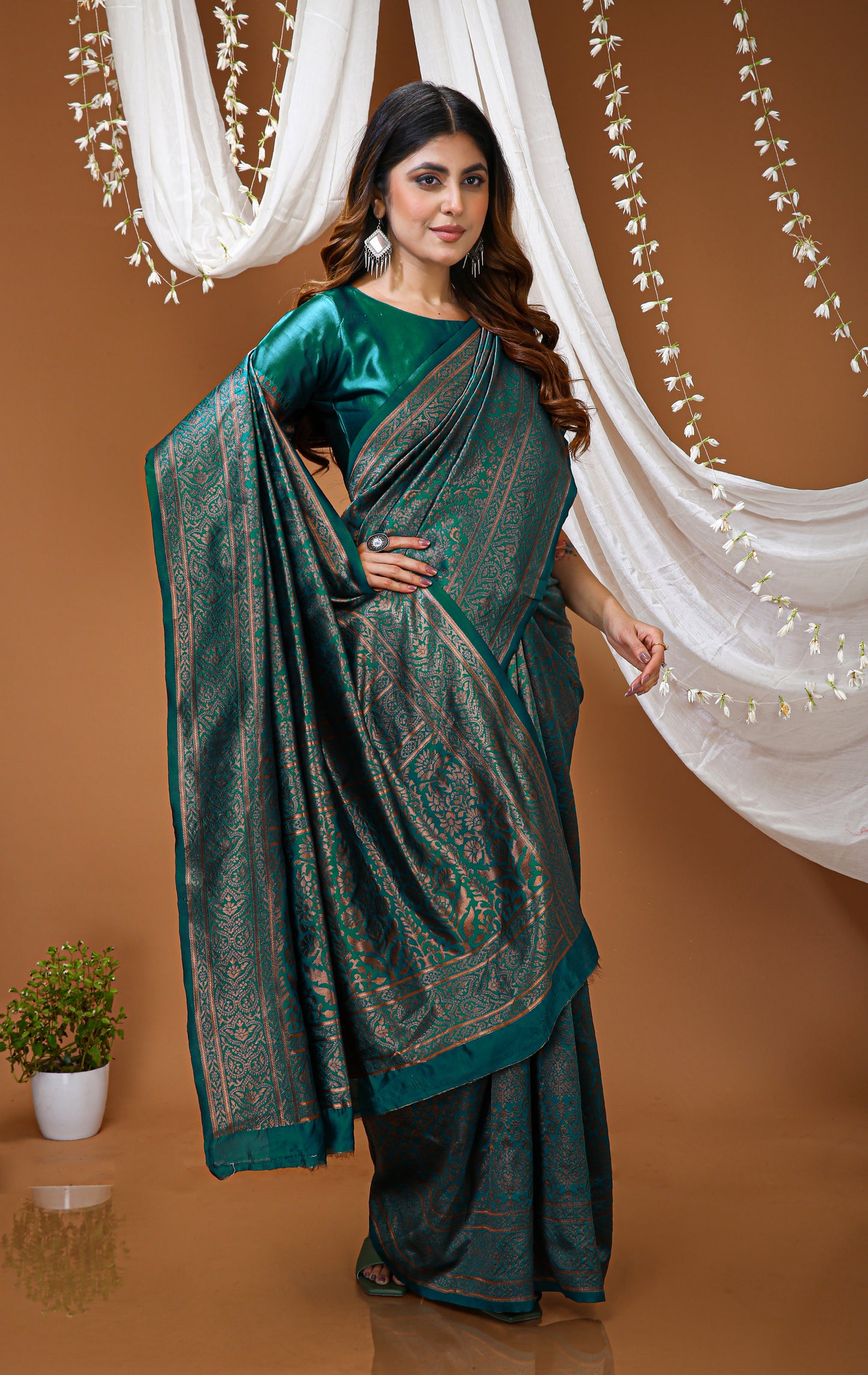 Very Good-looking soft Silk Saree With Zari Weaving