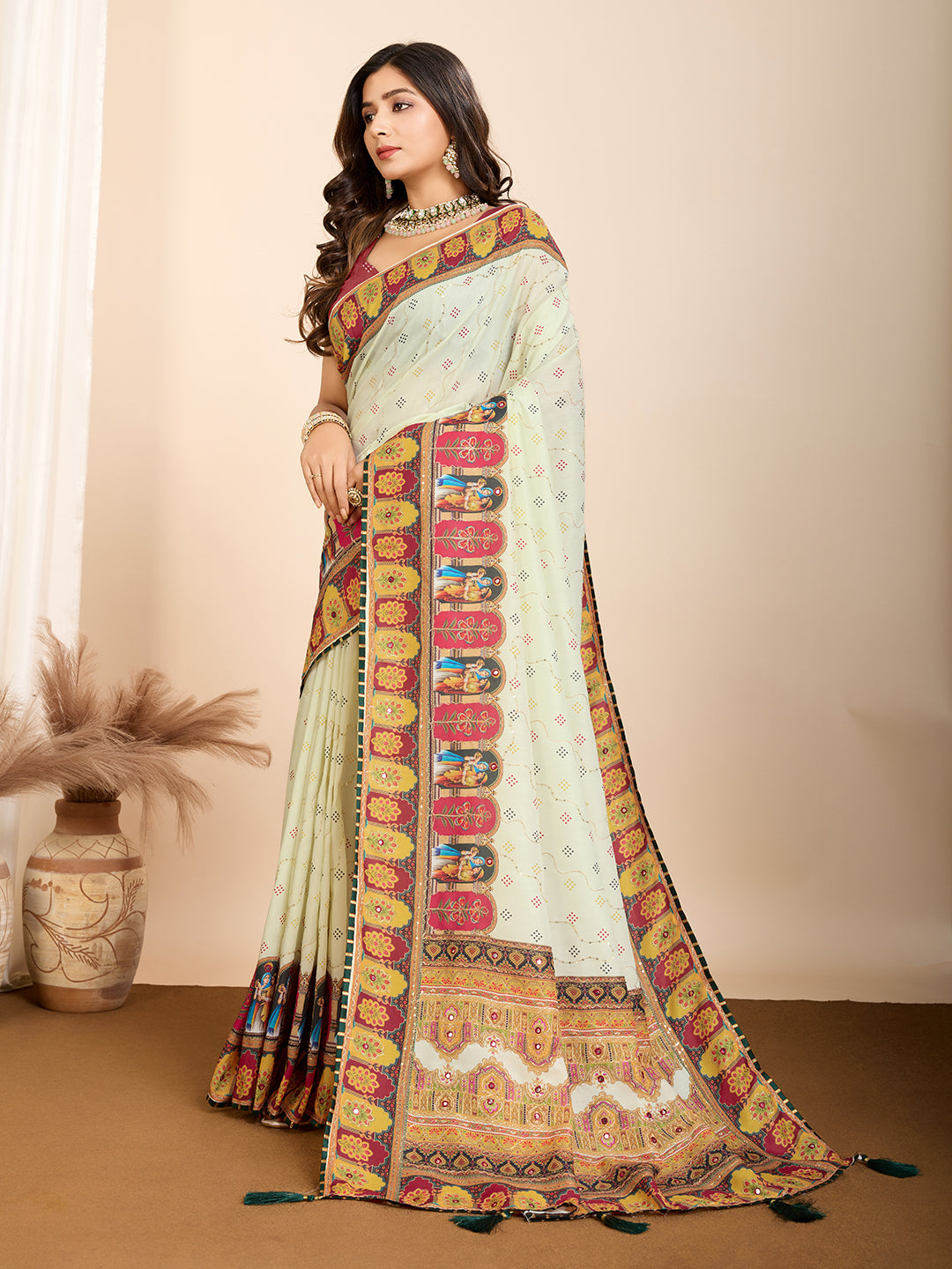 Aesthetic Muslin Cotton Printed Saree with Traditional Emboridery Motifs
