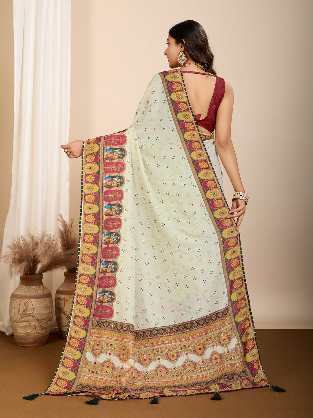 Aesthetic Muslin Cotton Printed Saree with Traditional Emboridery Motifs