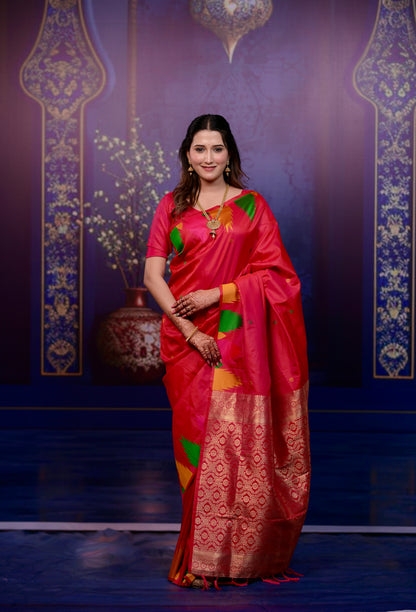 Very Ravishing Soft Silk Saree With Zari Weaving