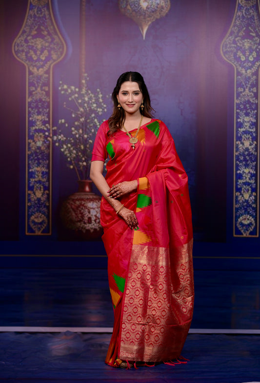 Very Ravishing Soft Silk Saree With Zari Weaving