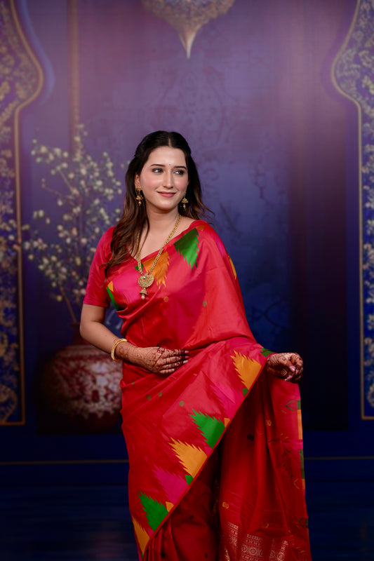 Very Ravishing Soft Silk Saree With Zari Weaving