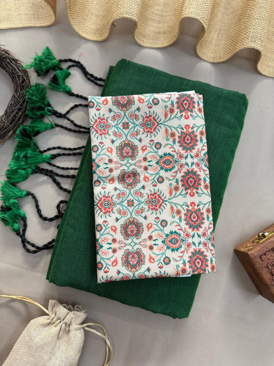 Pure Dark Green Handloom Cotton Saree With Paan Printed Blouse