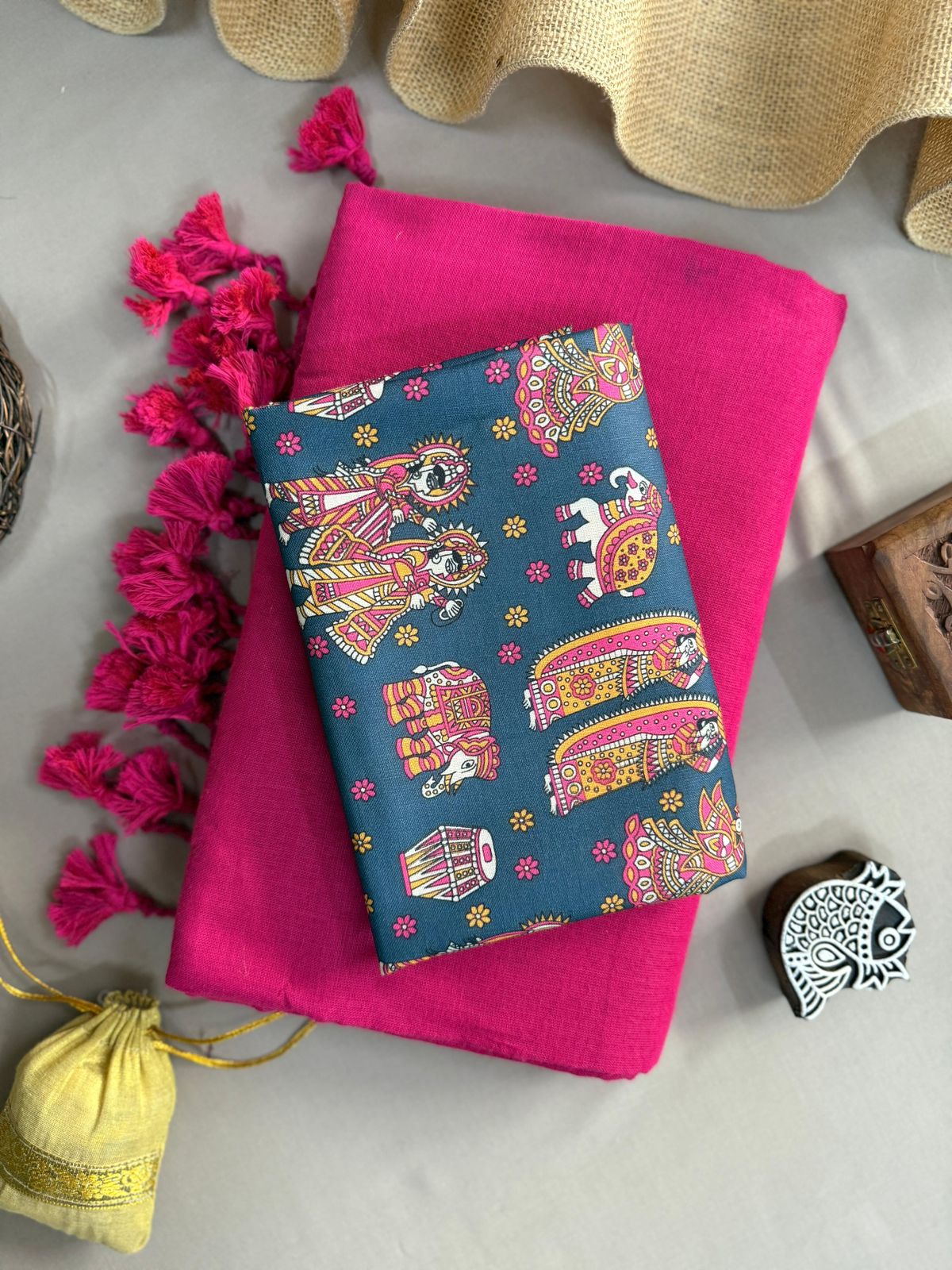 Dark Pink Handloom Cotton Saree With Traditional Printed Blouse