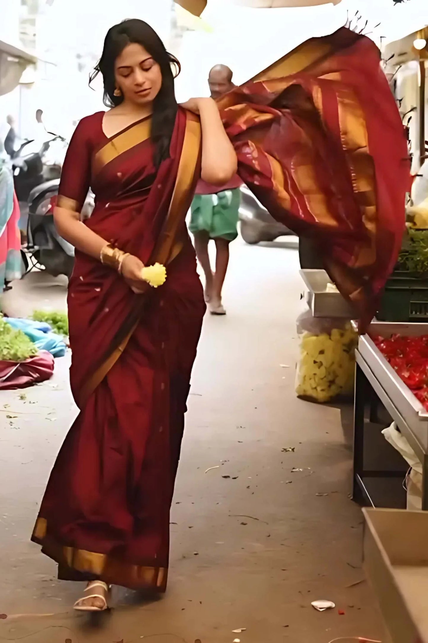 Graceful Maroon Soft Silk Saree With Classic Blouse Piece