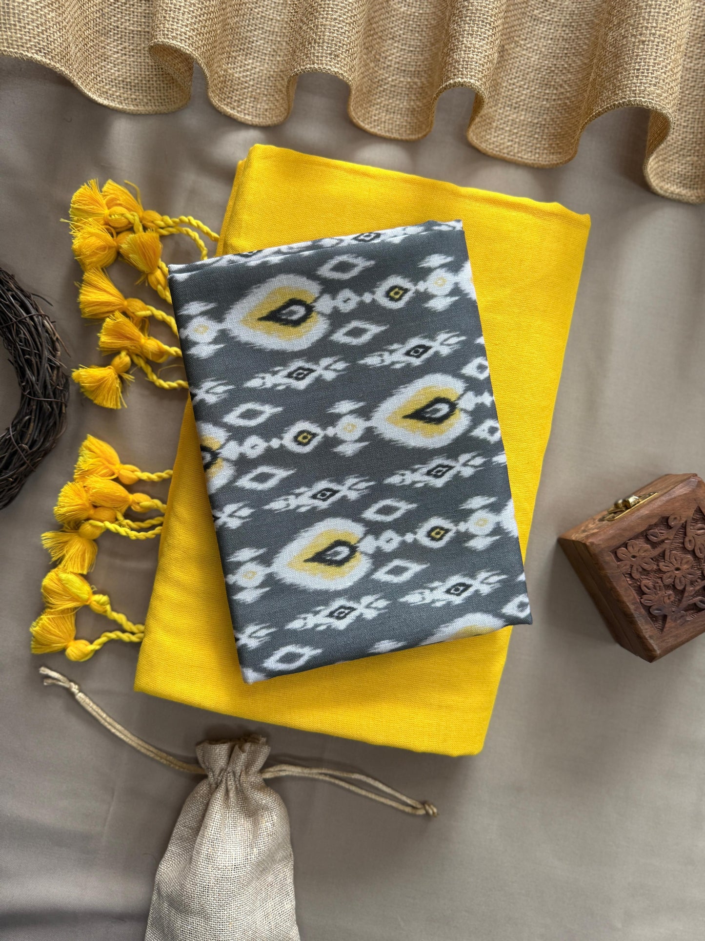 Yellow Handloom Cotton Saree With Cross Ikkat Paan Printed Blouse