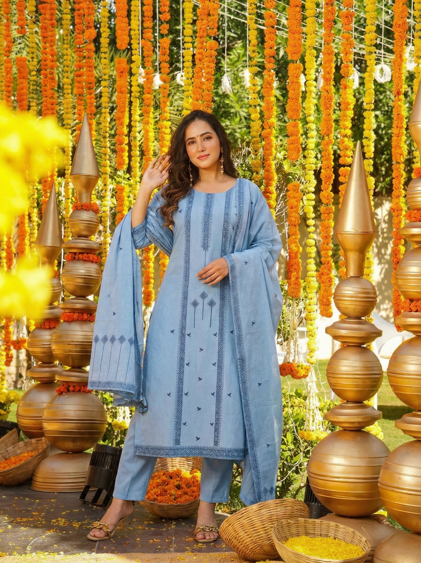 Aarini Skyloom Jequard Weaving Suit Set