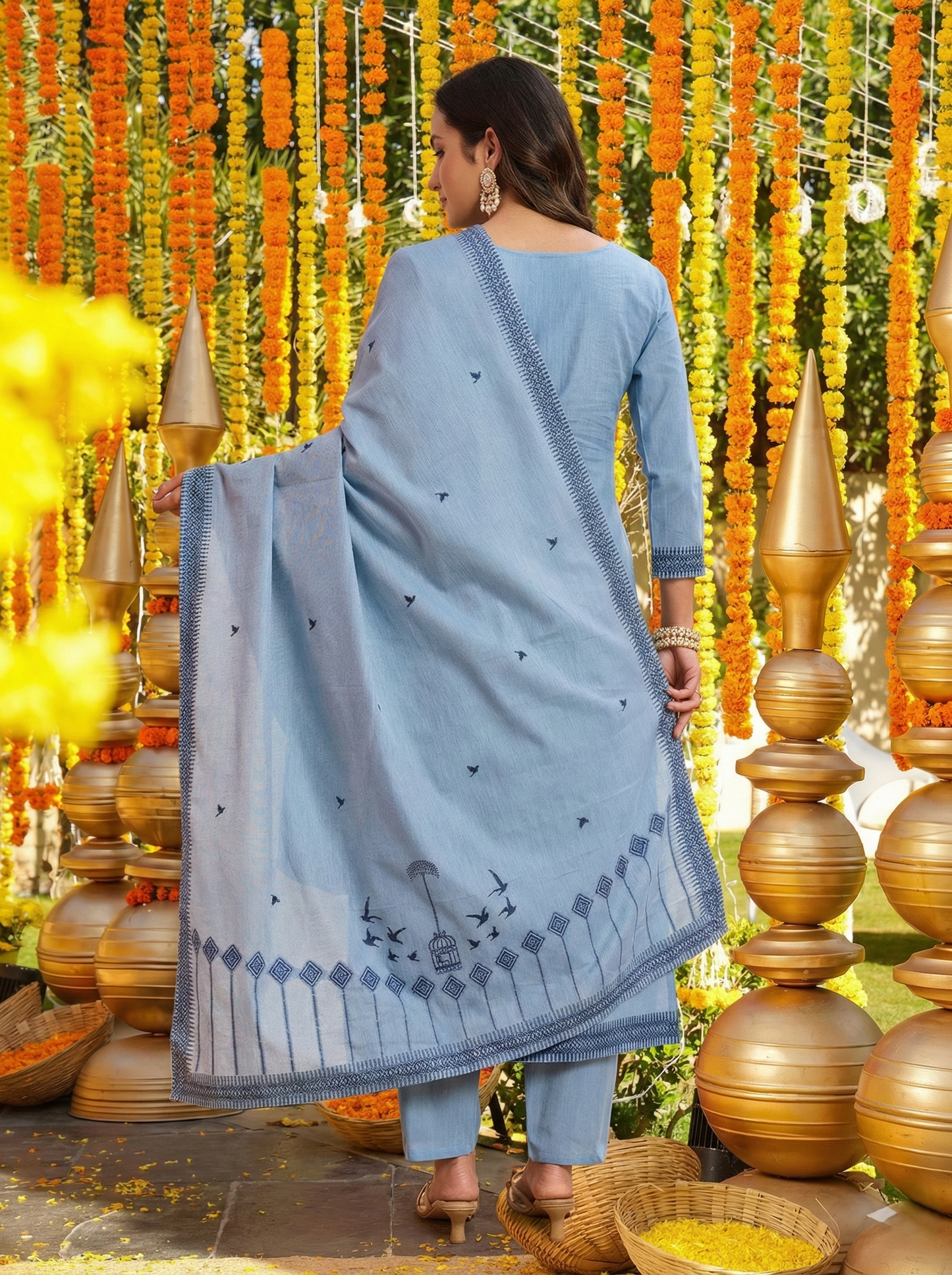 Aarini Skyloom Jequard Weaving Suit Set