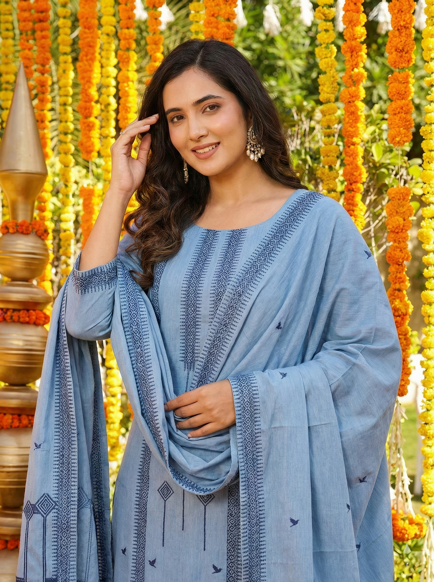 Aarini Skyloom Jequard Weaving Suit Set