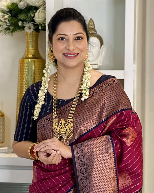 Winsome Banarasi Silk Saree With Adorable Blouse Piece