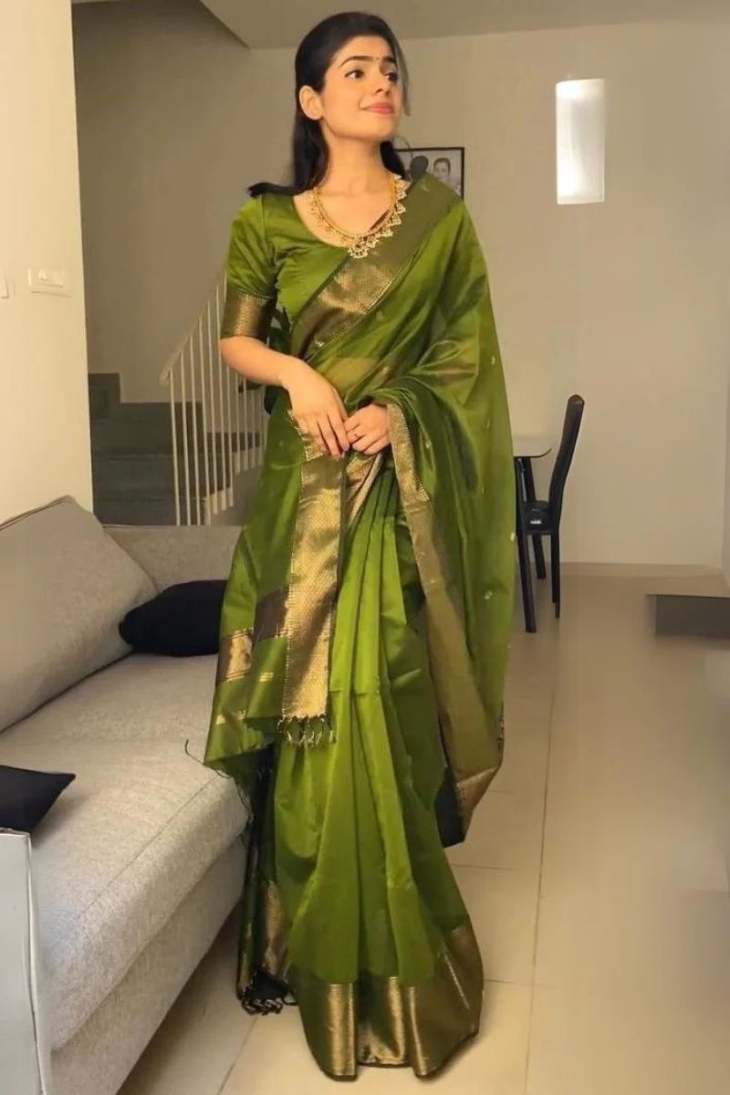 Charming Green Cotton Silk Saree With Beautiful Blouse Piece