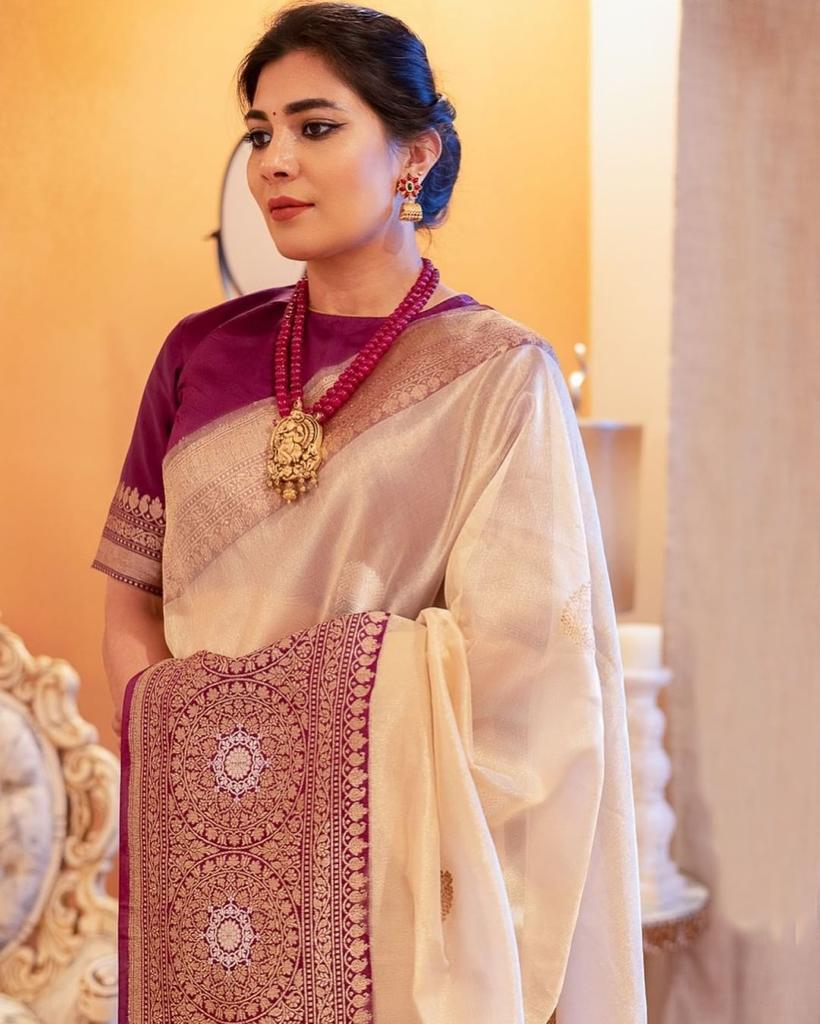 Elegant Beige Soft Banarasi Silk Saree With Lovely Blouse Piece