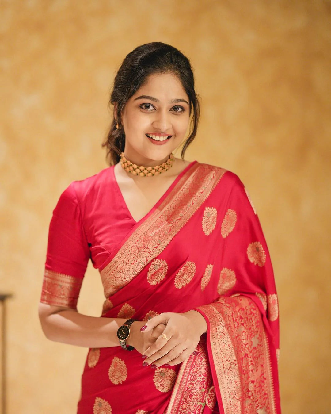 Very Good-Looking Soft Silk Saree With Classic Blouse Peice