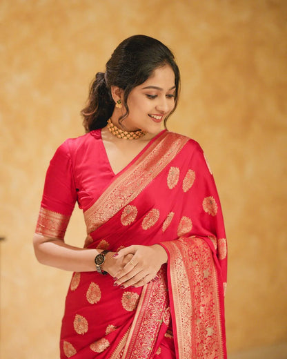 Very Good-Looking Soft Silk Saree With Classic Blouse Peice