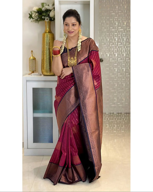 Winsome Banarasi Silk Saree With Adorable Blouse Piece