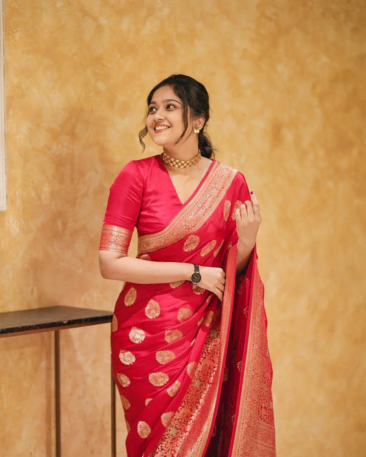 Very Good-Looking Soft Silk Saree With Classic Blouse Peice