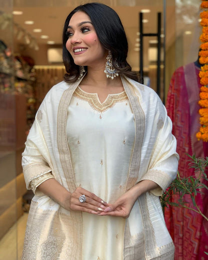 Tremendous White Beautiful Chanderi Viscose Kurta Set
