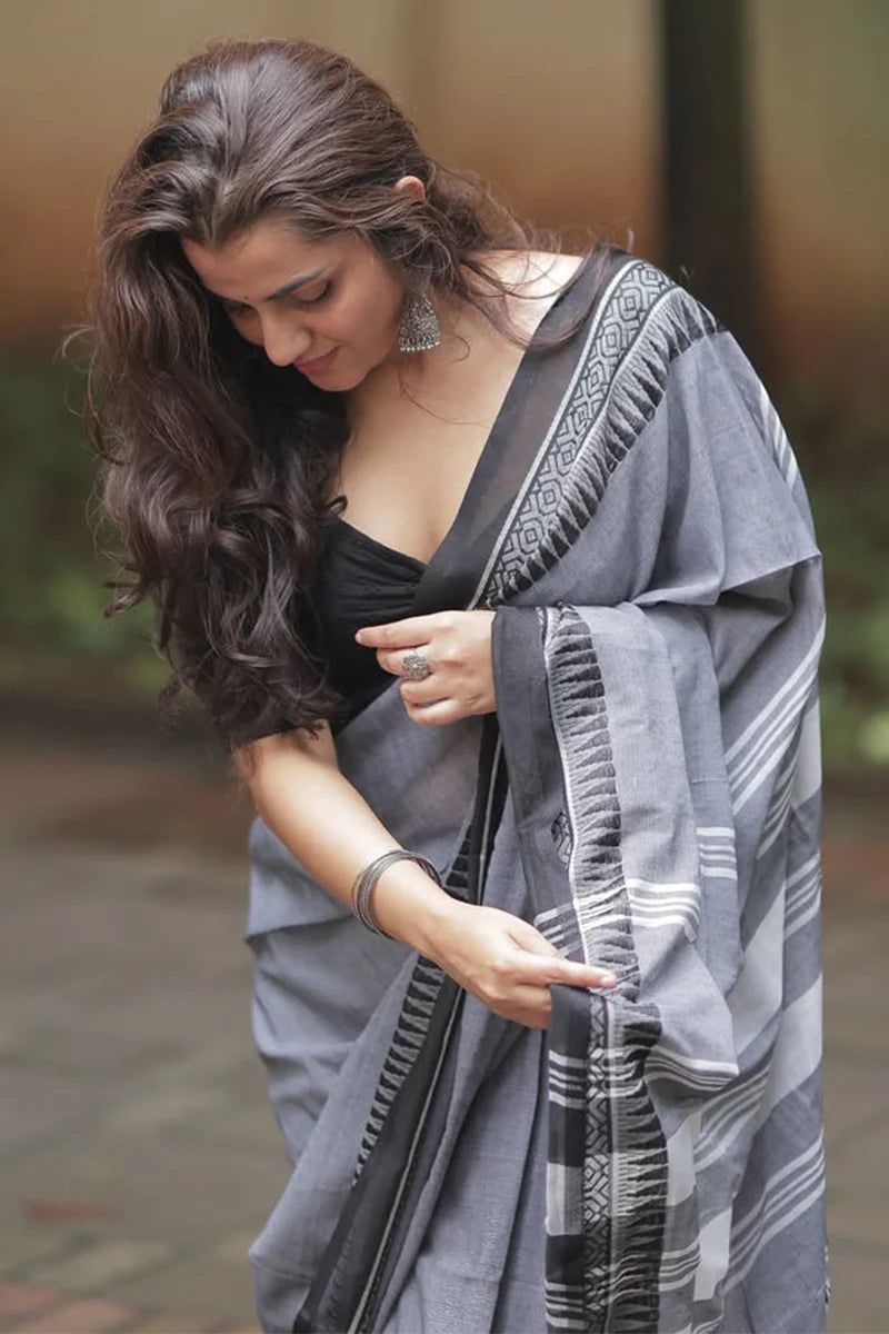 Ravishing Grey Cotton Silk Saree With Radiant Blouse Piece