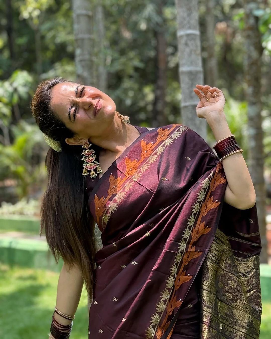 Trending Viral Soft Silk Saree With Lovely Blouse Piece