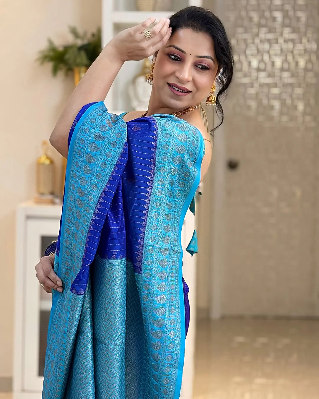 Delightful Blue Soft Silk Saree With Designer Blouse Peice