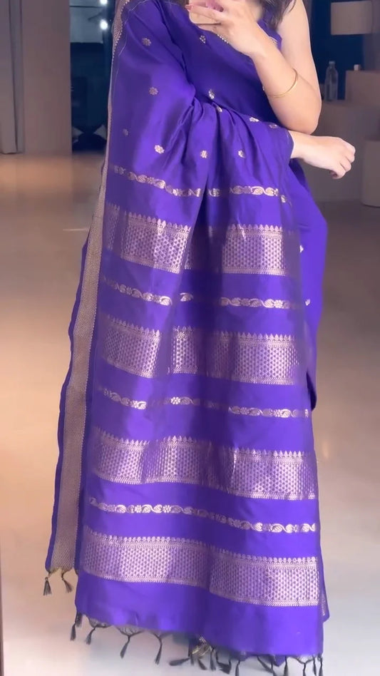 Irresistible Purple Soft Silk Saree With Classic Blouse Piece